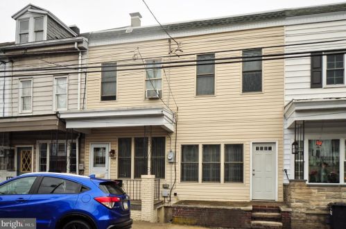 528 Mahanoy St, Glendon, PA 17948-2414