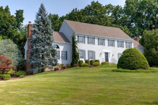 2 Richfield Ct, Branchburg, NJ 08853-4001