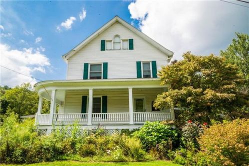 817 Indiana Rd, Creekside, PA 15732-7610