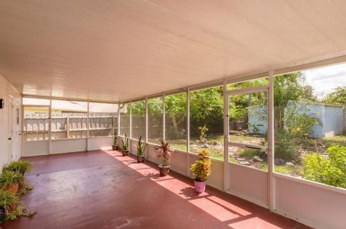 11300 Jack Rabbit Ln, Port Richey FL  34668-2024 exterior