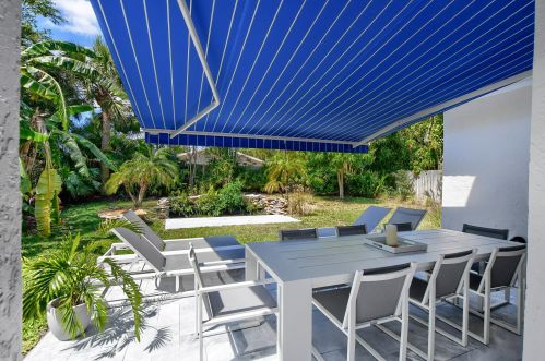 1206 9th Ave, Delray Beach FL  33483-5939 exterior