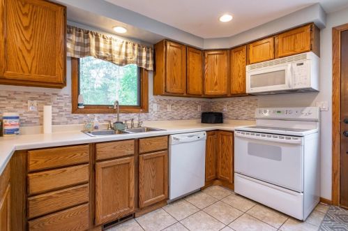 1853 11th Ave, Friendship WI  53934-9758 exterior