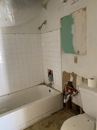 1051 Hanley St, Gary IN  46406-2013 exterior