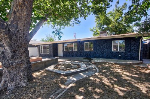 3913 Fargo Way, North Highlands, CA 95660-3715