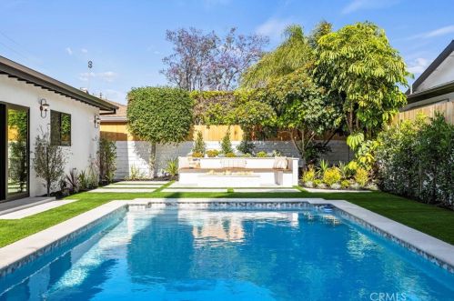 12440 Addison St, North Hollywood CA  91607-3546 exterior