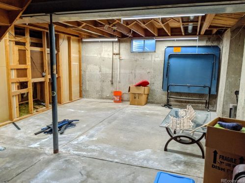 381 Scranton St, Denver CO 80011-8422 exterior