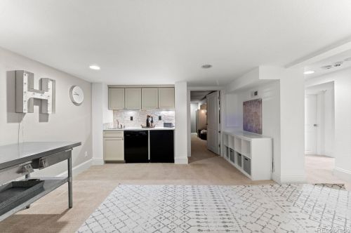 1175 Downing St, Denver CO 80205-5237 exterior