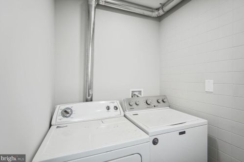 406 Ashland Ave, Manor PA  19036-1722 exterior