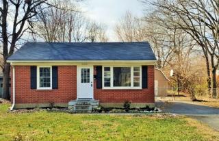 3212 Bridwell Dr, Louisville, KY 40216-1950
