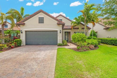 16145 Camden Lakes Cir, Naples, FL 34110-2880