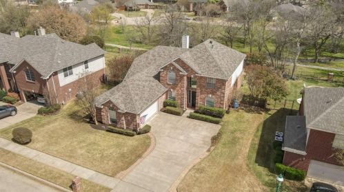 5216 Water Oak Dr, Lewisville TX  75028-1099 exterior