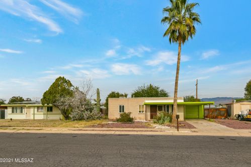 7941 Nicaragua Dr, Tucson, AZ 85730-3502