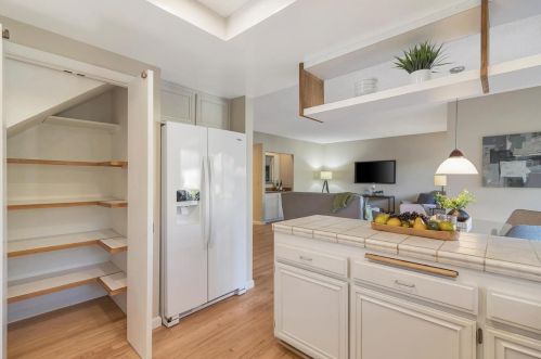 7148 Anjou Creek Cir, San Jose CA  95120-4108 exterior