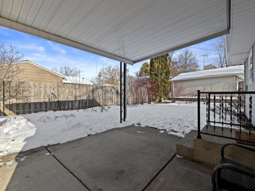 1110 Evergreen Dr, Waukesha WI  53188-2318 exterior