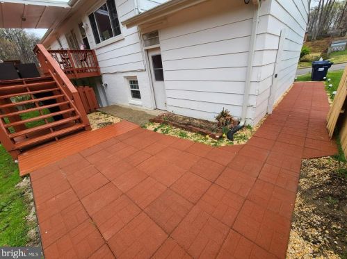 2263 Spinnaker Ct, Woodbridge VA  22192-2129 exterior