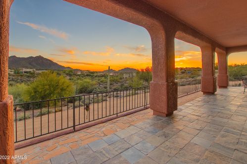39390 Ridgeway Dr, Cave Creek, AZ 85331-7744