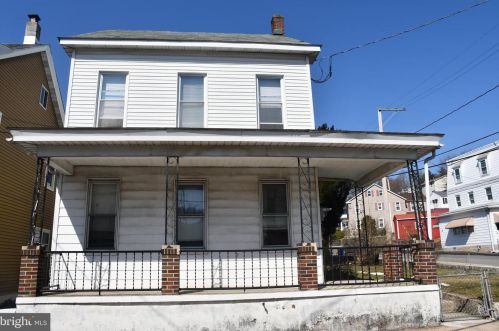 23 Liberty St, Schuylkill Haven, PA 17972-1701