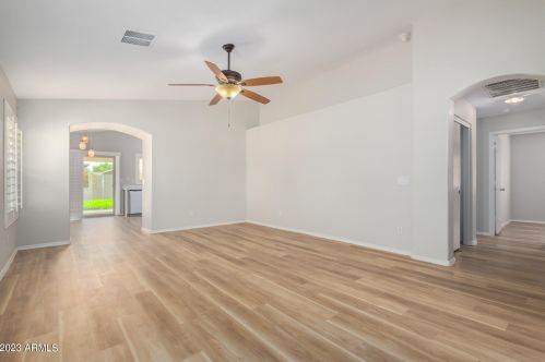 15441 Hearn Rd, Sun City AZ  85379-7070 exterior