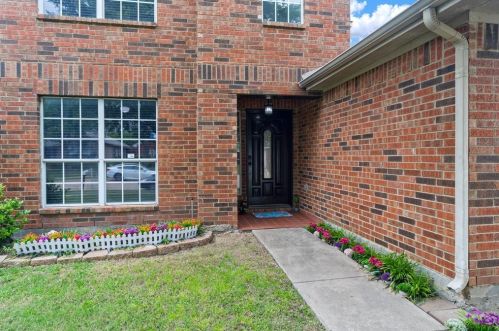 1916 Jackson Dr, Oak Point TX  75068-5877 exterior