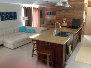 4204 Las Palmas St, Galveston TX  77554-8807 exterior