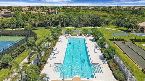 10422 Stratton Dr, Fort Pierce FL  34987-2318 exterior
