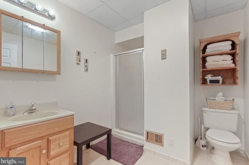 100 Brook Meadow Cir, Shrewsbury PA  17361-1236 exterior