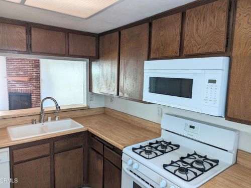 3255 Kelp Ln, Oxnard CA  93035-1665 exterior