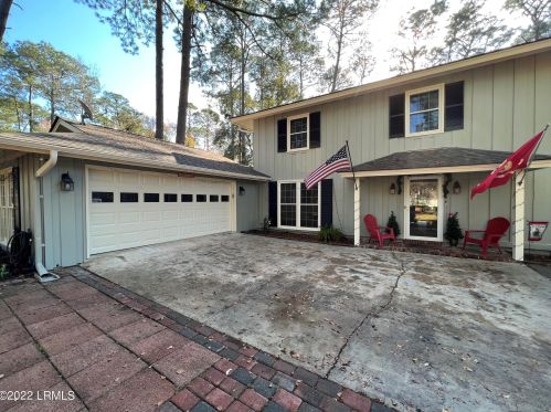19 Pickens St, Beaufort, SC 29907-1925