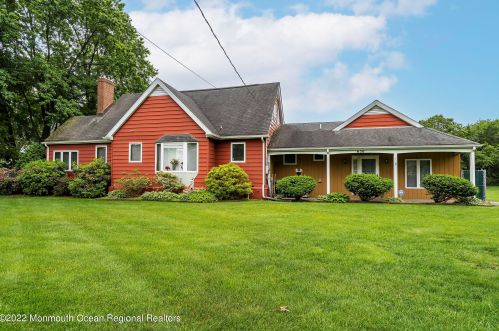 650 Herbertsville Rd, Bricktown, NJ 08724-1150