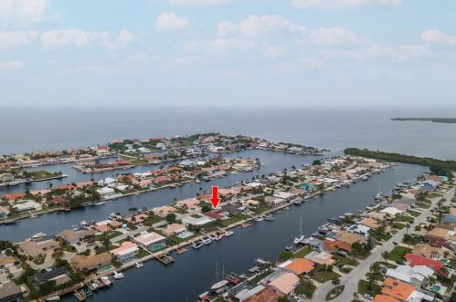 5416 Pilots Pl, New Port Richey, FL 34652-3081