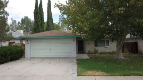 536 Garis Ave, Ridgecrest, CA 93555-3102