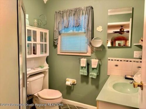 1768 Woodside Rd, Lacey NJ  08731-3360 exterior