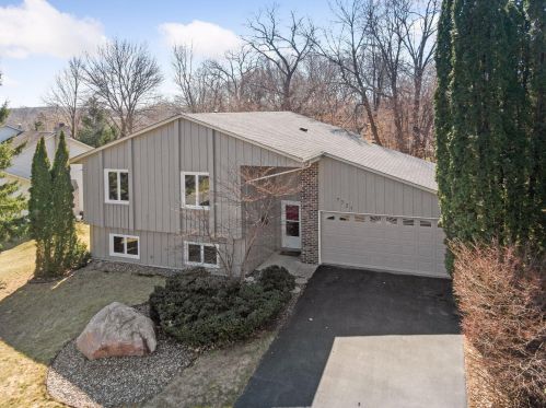 7721 100th St, Minneapolis, MN 55438-2066