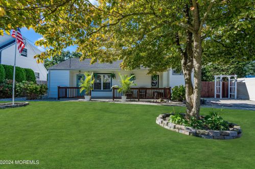 412 Glenmere Ave, Wall Township, NJ 07753-5609