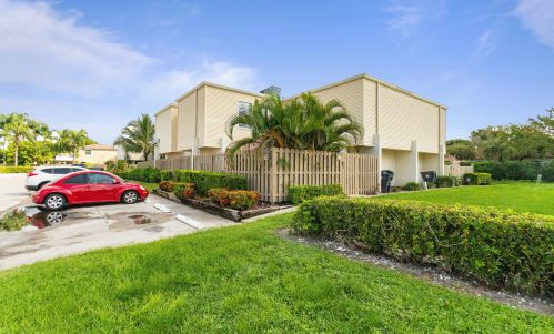 1520 Shaker Cir, West Palm Beach FL  33414-5735 exterior
