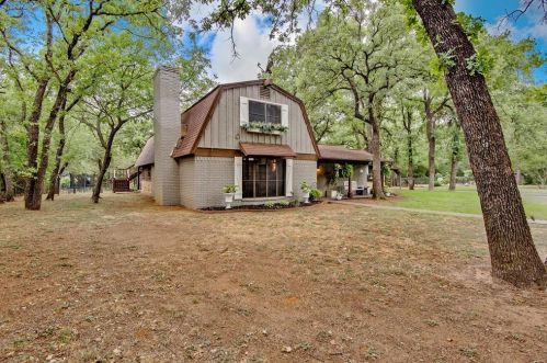 5001 Briar Patch Ln, Burleson, TX 76028-1157