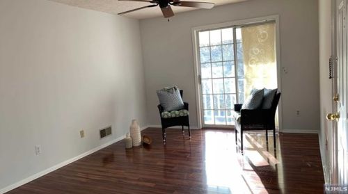 1098 Ash Dr, Mahwah NJ  07430-2383 exterior