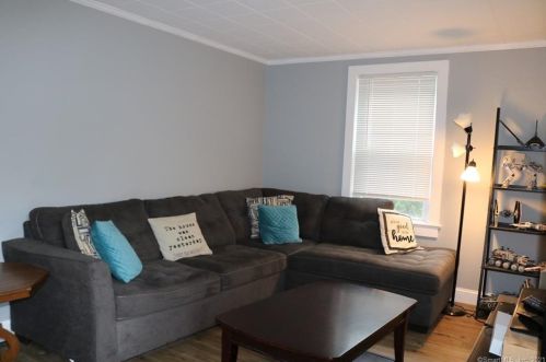 423 Harland Rd, Norwich CT  06360-1954 exterior