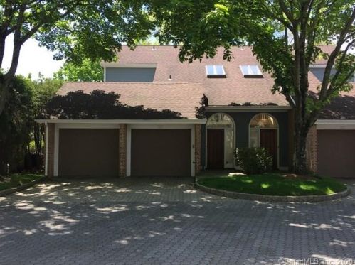 61 Regents Park, Westport, CT 06880-5533