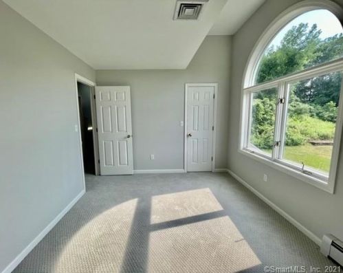 1200 Cornerstone Ct, Cheshire CT  06410-1860 exterior