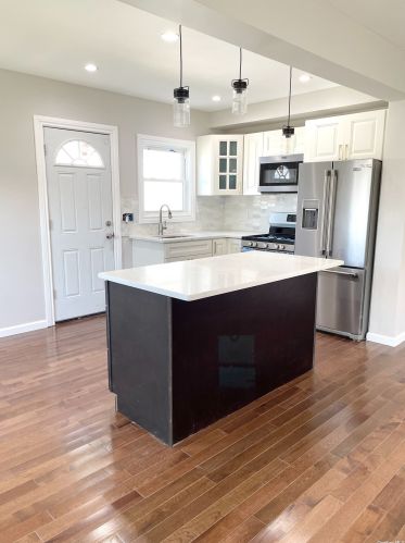 12 Cedar St, Roosevelt, NY 11575-1708