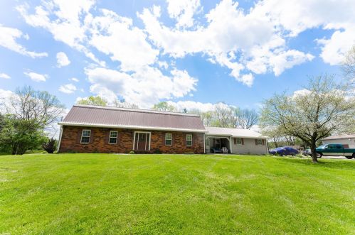 1002 Maple Grove Rd, Chillicothe, OH 45601-8906