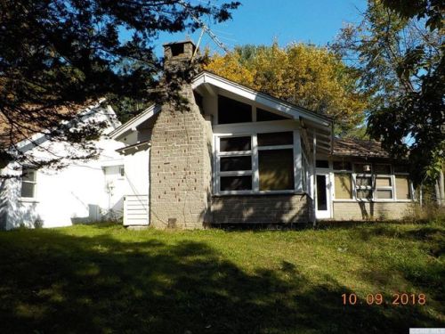 53 Lockwood Rd, Hudson, NY 12534-4604