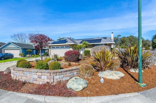 20 Sunrise Ct, Princeton By The Sea, CA 94019-4219