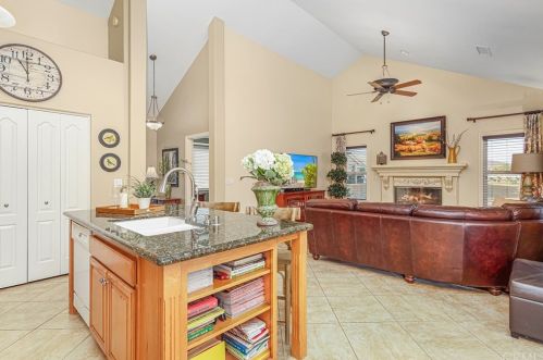 29172 Vallejo Ave, Temecula CA  92592-2302 exterior