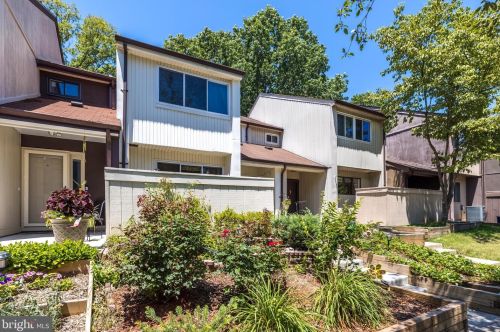 1936 Old Post Ter, Woodbridge, VA 22191-3835