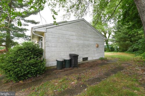 305 Carnegie Ave, Wenonah NJ  08090-1411 exterior