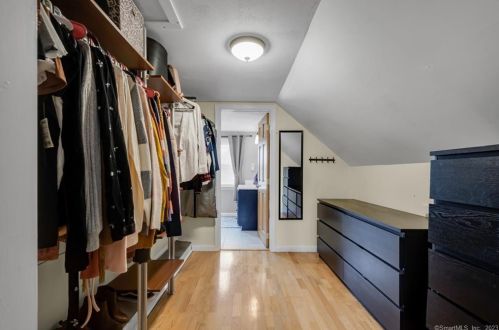 11 Peter Parley Row, Kensington CT  06037-3123 exterior