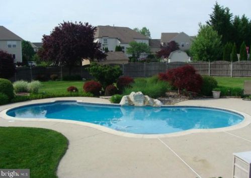 17 Amaryllis Ln, Lumberton Township, NJ 08048-4869
