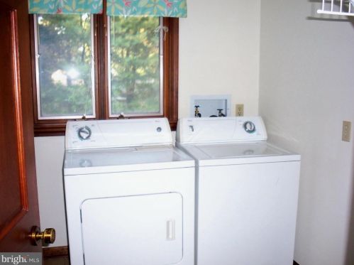 18 Crossley Dr, Dover DE 19901-5801 exterior